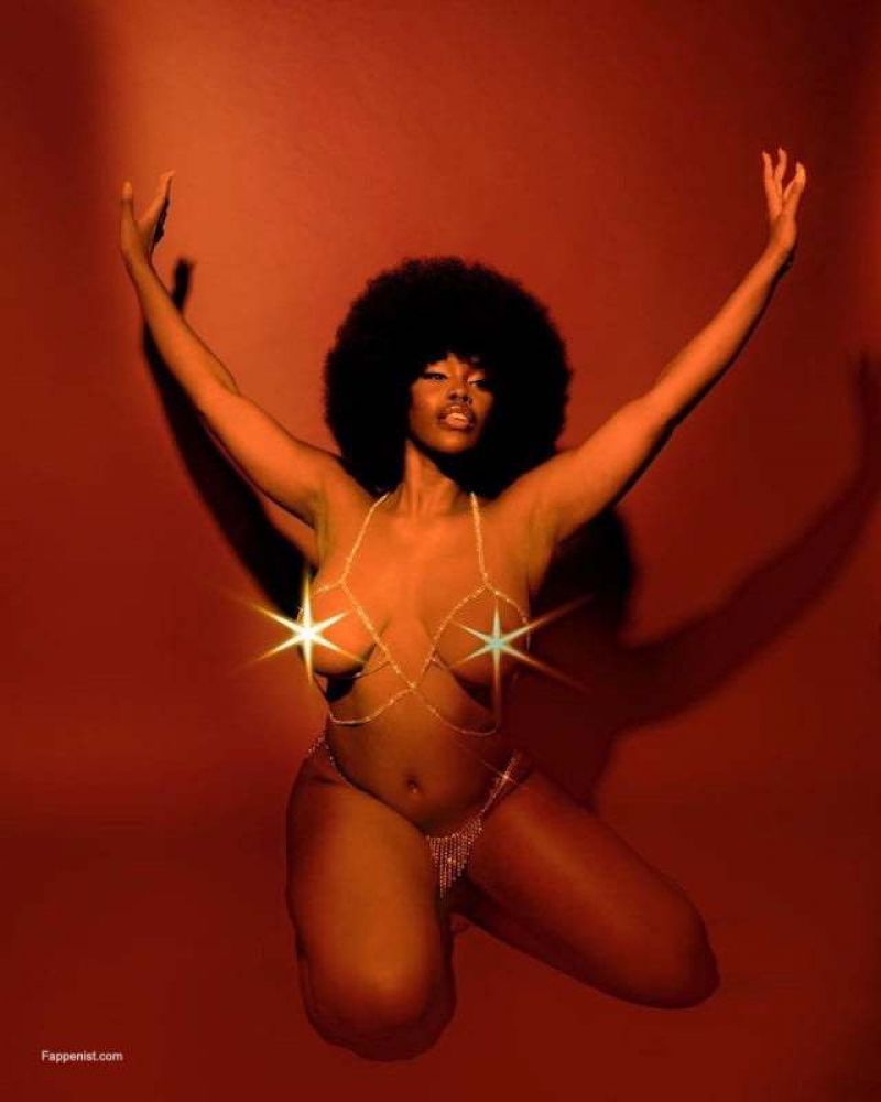 Tanerelle Nude Photo Collection. 