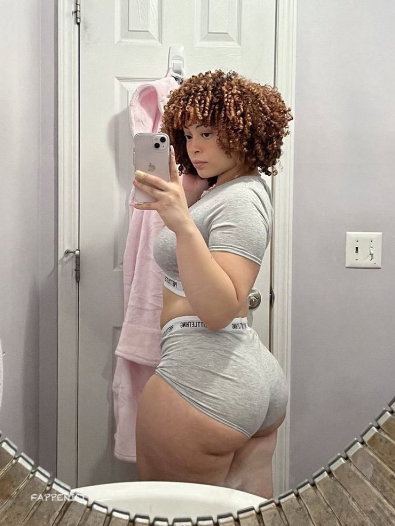 Pictures of ice spice ass