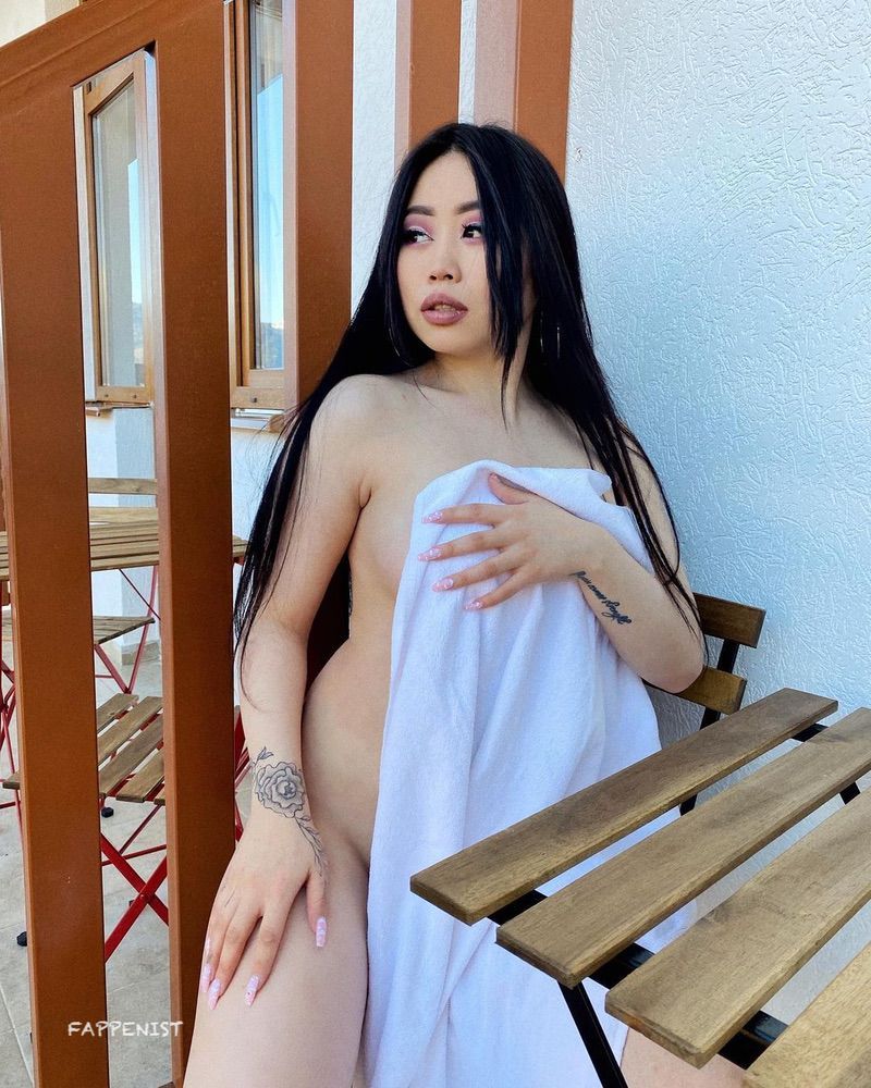 Era_ays nude