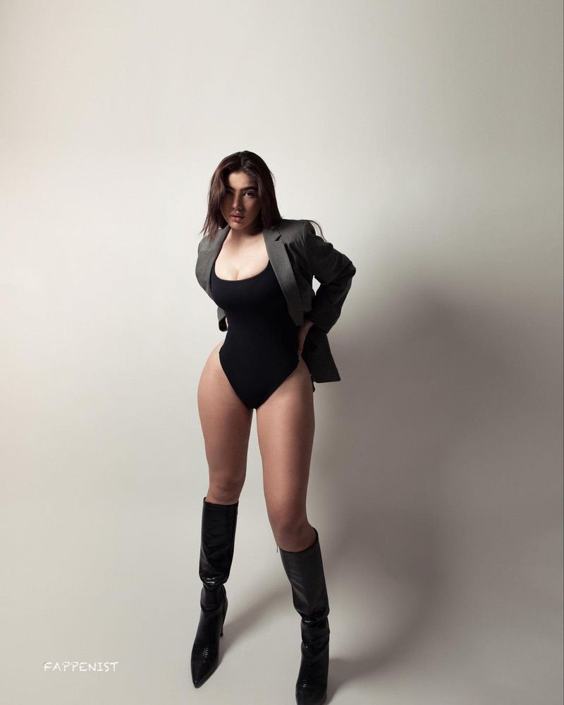 Mont Pantoja Sexy Tits and Ass Photo Collection - Fappenist