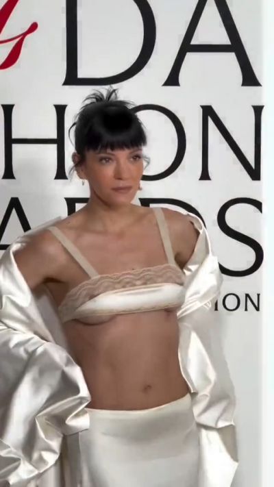 Lily Allen Nip Slip Video