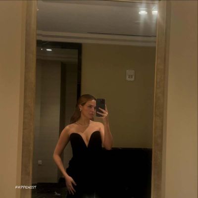 Bailee Madison Sexy Photo Dump