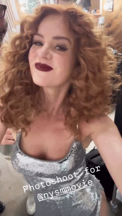 Isla Fisher Big Tits Gif