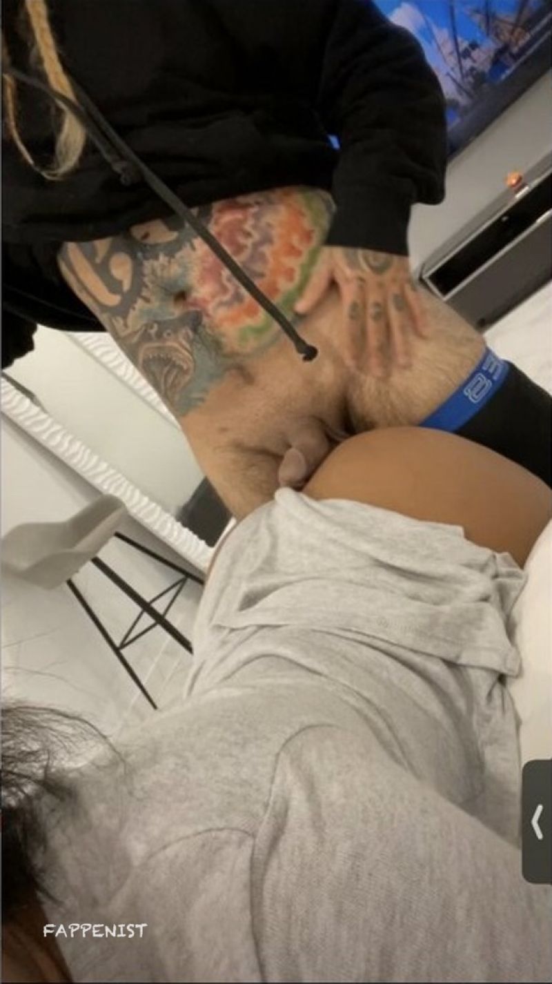 Ohsoyoujade nudes