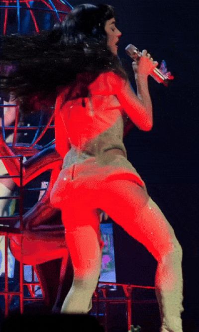 Katy Perry Sexy Ass Bending Over Gif