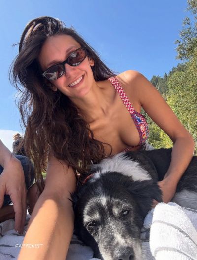Nina Dobrev Tits