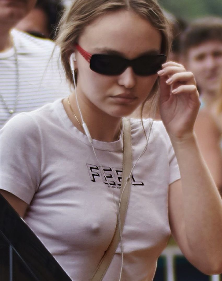 Lily-Rose Depp sexy ass and braless tits. 