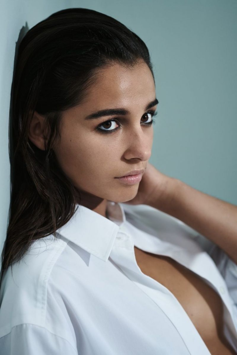 Naomi scott tits