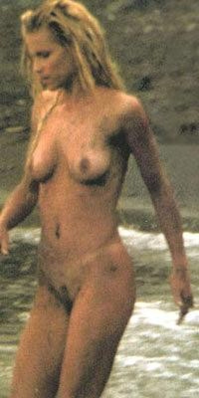 Michelle hunziker topless