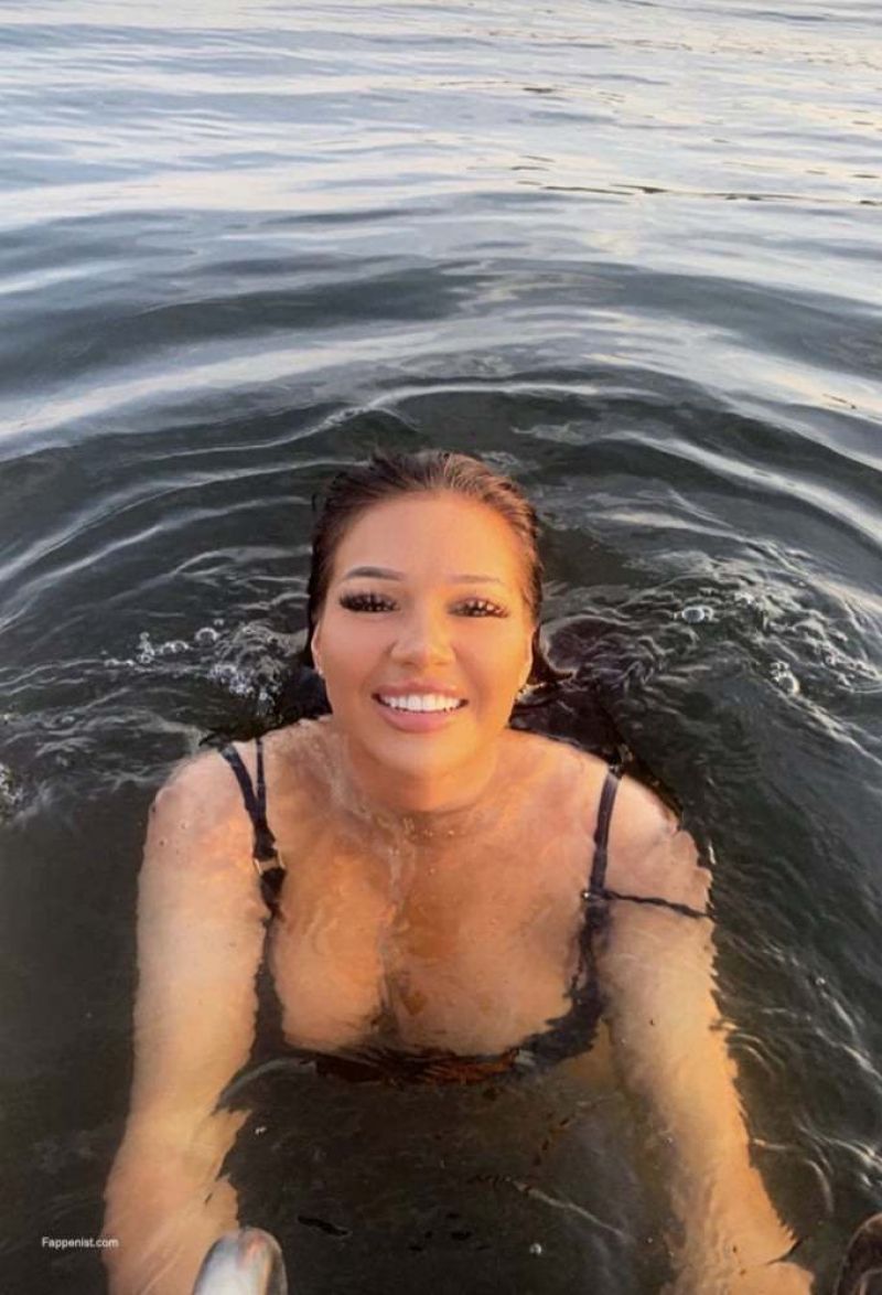 Shirin david boobs
