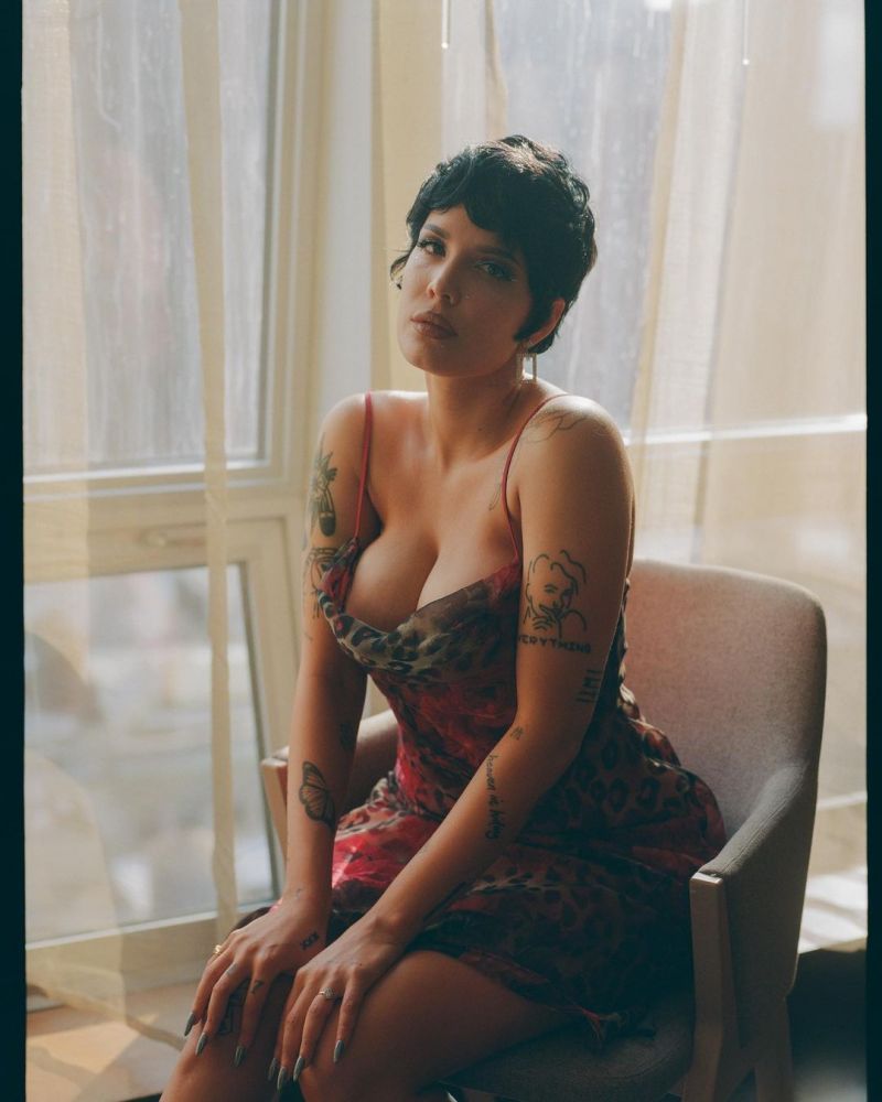 Halsey Big Tits - Fappenist