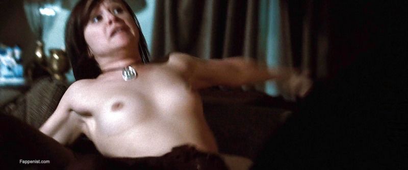 Danielle Harris Nude Photo Collection. 