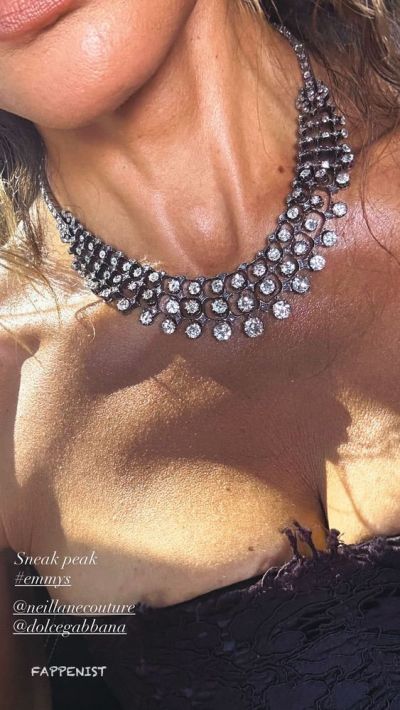 Sarah Shahi Tits and Areola Selfie